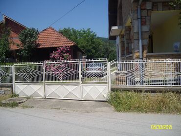 Kuće na prodaju: 104 kv. m, 3 sobe — 17