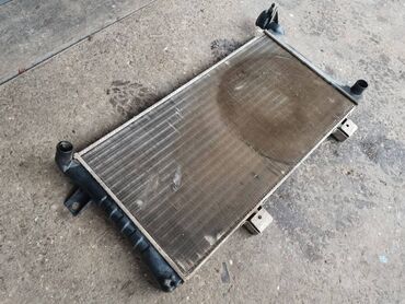 Auto delovi: Hladnjak Lada 21213 Niva. Polovno, ocuvano. Skinuto a rastavljenog — 17