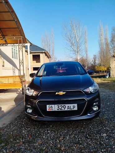 машина степ: Chevrolet Spark: 2015 г., 1 л, Автомат, Бензин, Хэтчбэк