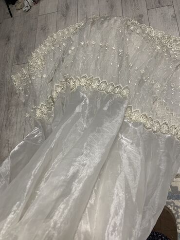 шторы рынок мадина: Тюль очень красивая! ширина 4 м высота 2,5 м . Таких 2 шт . Отдам все