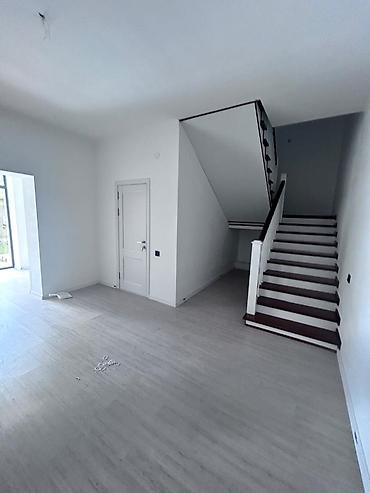 Үйлөрдү ижарага берүү: 500 м², 6 бөлмө жана андан көп, Көк-Жар ж/м, Жаныбарлар менен болот — 6
