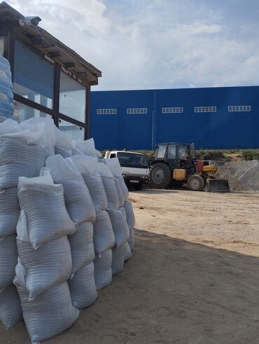 Şlaq: Qumşeben, atsep,sementin topdan və pərakəndə satışı mağazası.bir — 16