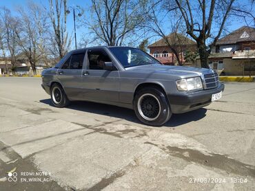 Mercedes-Benz: Mercedes-Benz 190: 2 l | 1991 il Sedan