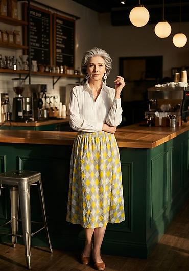 Suknje: Ženska midi suknja sa A-krojem i elastičnim pojasom - Dužina: midi — 11