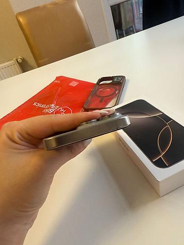 iphone 8 plus irsad electronics: IPhone 16 Pro, 256 GB, Natural Titanium, Barmaq izi, Face ID, Simsiz şarj — 6