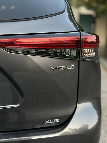 хайлендер машина: Toyota Highlander: 2023 г., 2.5 л, Автомат, Гибрид, Кроссовер — 7