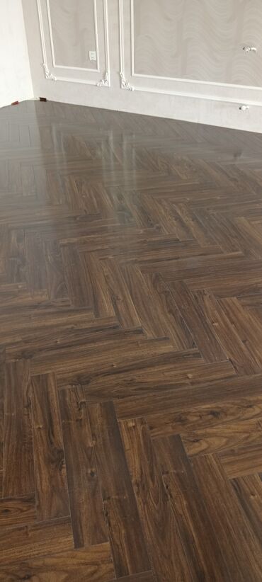 Сантехнические работы: Professional laminat döşəmə xidmətləri - Dizaynlar: klassik