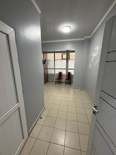 Аренда офисов: 🏢 СДАЁТСЯ В АРЕНДУ КОММЕРЧЕСКОЕ ПОМЕЩЕНИЕ Район ж/м Кок-Жар 1 линия — 15