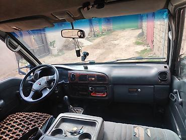 toy guzgusu: Toyota Hiace: 2.5 l | 1997 il Van/Minivan — 4