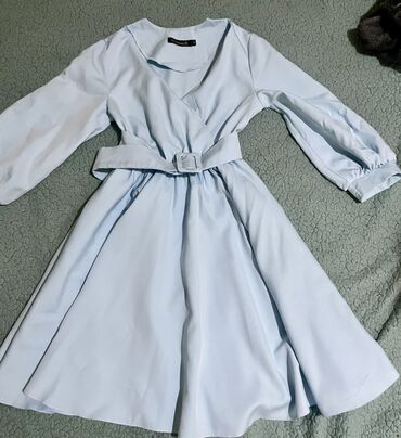 Женская одежда: Вечернее платье, Коктейльное, Средняя модель, С рукавами, 2XL (EU 44)