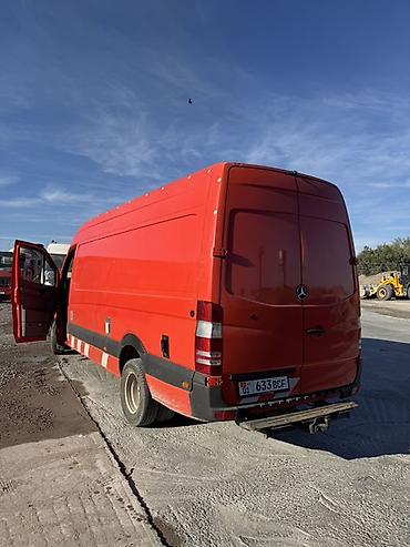 sprinter 4 4: Mercedes-Benz Sprinter (длинная база, высокий кузов), красный фургон — 5
