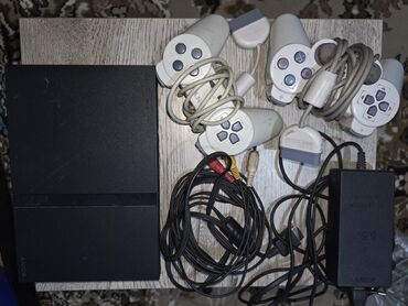free mcboot ps2 купить: Sony PlayStation 2 в хорошем состоянии с комплектующими на фото видно