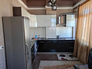 Батирлерди узак мөөнөткө ижарага берүү: 1 бөлмө, Кыймылсыз мүлк агенттиги, Чогуу жашоосу жок, Толугу менен эмереги бар