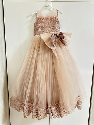 платье на 6лет: Детское платье, цвет - Розовый, Б/у
