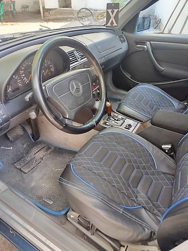 mersedes c250: Mercedes-Benz C-Class: 1.8 l | 1998 il Sedan — 7