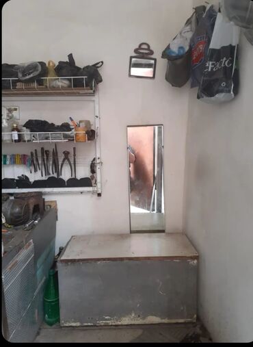 Mağazalar: Kiçik dükan/sex sahəsi – ayaqqabı təmiri üçün hazırlıqlı - Yer — 4