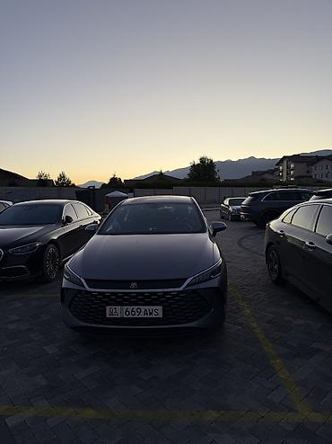 byd 2: BYD Qin: 2025 г., 1.5 л, Робот, Гибрид, Седан — 8