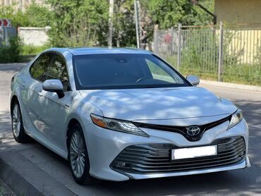 Toyota: Toyota Camry: 2019 г., 2.5 л, Типтроник, Гибрид, Седан