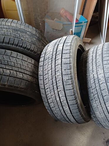 Шины: Шины 225 / 50 / R 17, Зима, Б/у, Комплект, Легковые, Япония, Bridgestone