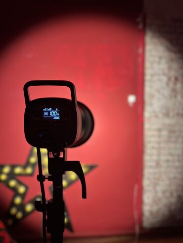 Освещение: Продается студийные моноблок светы! А также вспышки, боксы ! Свет — 4
