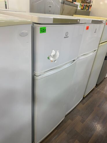Divanlar: İşlənmiş 2 qapılı Indesit Soyuducu Satılır