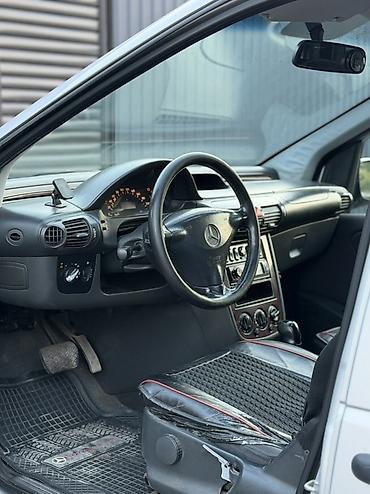 вента чехол: Mercedes-Benz Vaneo: 2003 г., 1.6 л, Автомат, Бензин, Минивэн — 7