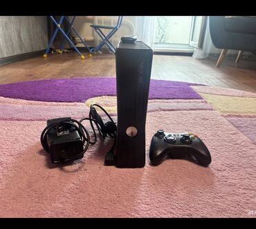 купить хбокс 360: Игровая приставка Xbox 360 (Slim). В комплекте на фото: - консоль