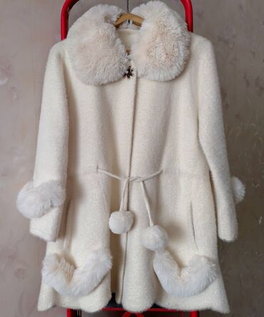 альпака пальто: Пальто, M (EU 38)