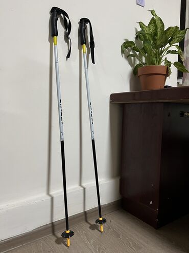 Лыжные ботинки: Продаю качественные лыжи. Подарили в прошлом году, использовал всего — 5