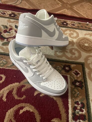 Другая мужская обувь: Air Jordan 1 Low “Paris”