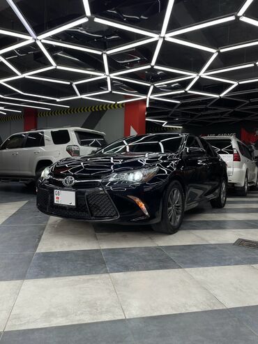 Транспорт: Toyota Camry: 2016 г., 2.5 л, Автомат, Бензин, Седан