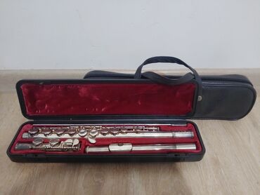 музыкальные инструменты: Флейта YAMAHA F100SII с чехлом
made in JAPAN
состояние отличное