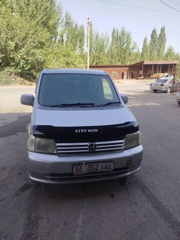 Honda: Honda Stepwgn: 2002 г., Минивэн — 8