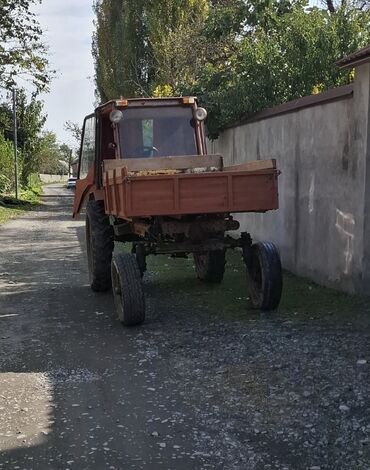 Traktorlar: Özəldən hazırlanmış yük daşıyan traktor - Korpus: Kənd təsərrüfatı