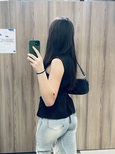 женские пиджаки 50 размера: Черный женский жилет без рукавов - Классический силуэт с приталенной