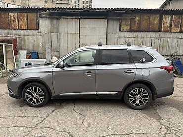 авари: Mitsubishi Outlander: 2017 г., 3 л, Автомат, Бензин, Кроссовер — 1