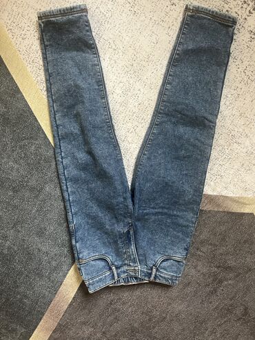 jeans salvar: 8-9yaş üçün cins şalvar LC WAIKIKI -den alinib 35azn alinib 30azn