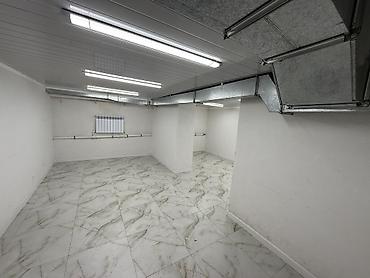 Аренда помещений свободного назначения: Сдаётся в аренду коммерческое помещение. 📍 Район: станция Бишкек 🏢 — 4