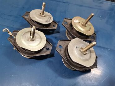 Auto delovi: Nosac motora predni bocni desni Lada . Novo. Originalno. Ruske — 2