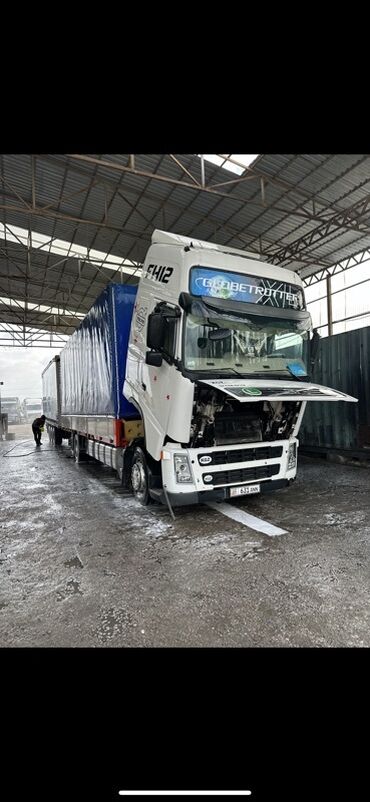 дом на колесах трейлер: Жүк ташуучу унаа, Volvo, Колдонулган