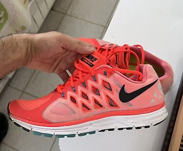 Şəxsi əşyalar: Nike Air Zoom Vomero 9 qaçış krosovkaları - Model: Nike Air Zoom — 4