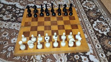заказать шахматы: Продаю шахматы. Шахматы классические, состояние старые, Советских
