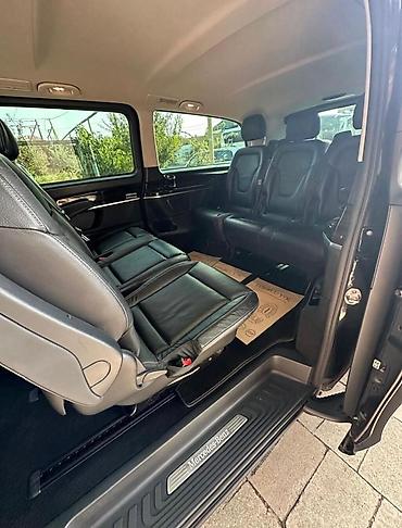 Mercedes-Benz: Mercedes‑Benz V‑Class (qara, uzun baza) – komfortlu və geniş premium — 2