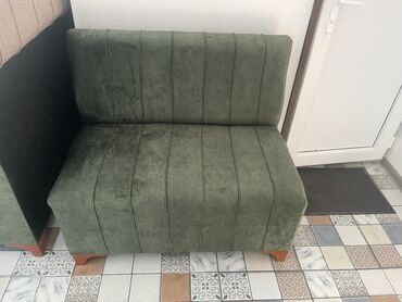 Çəngəllər: Mini-divan, Açılmayan, Bazasız, Vеlur parça, Çatdırılma yoxdur