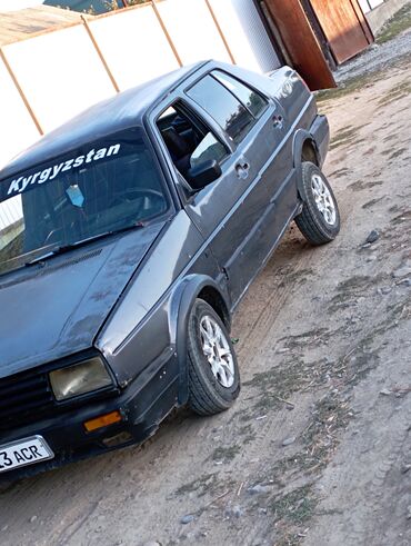 продаю в связи с переездом: Volkswagen Jetta: 1989 г., 1.8 л, Механика, Бензин, Седан