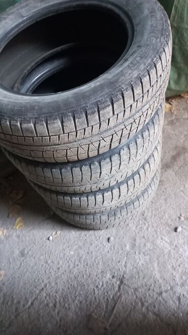 е34 1995: Шины R 17, Зима, Б/у, Комплект, Легковые, Япония, Bridgestone