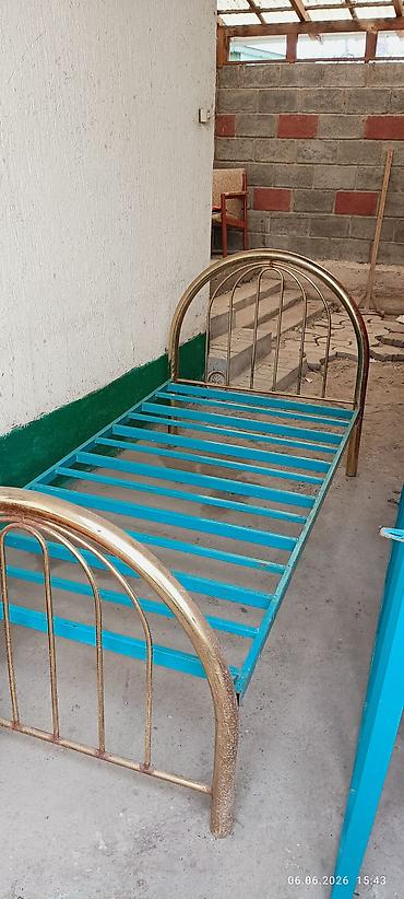 спальный крават бу: Продаю две железные кровати — 2