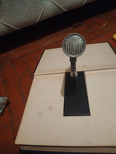 mikrofon: Stolüstü mikrofon. Metall korpuslu, klassik silindrik formalı — 2