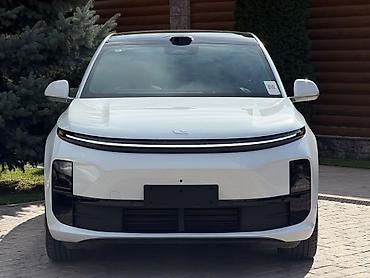 Lixiang L6: 2025 г., 1.5 л, Автомат, Гибрид, Кроссовер