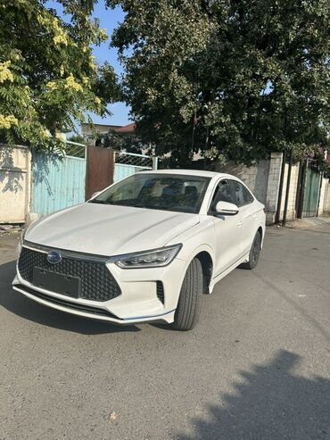 электромобиль neta: BYD E3 2020 400 запас хода Батарея 92% Пробег 120.000 км Состояние